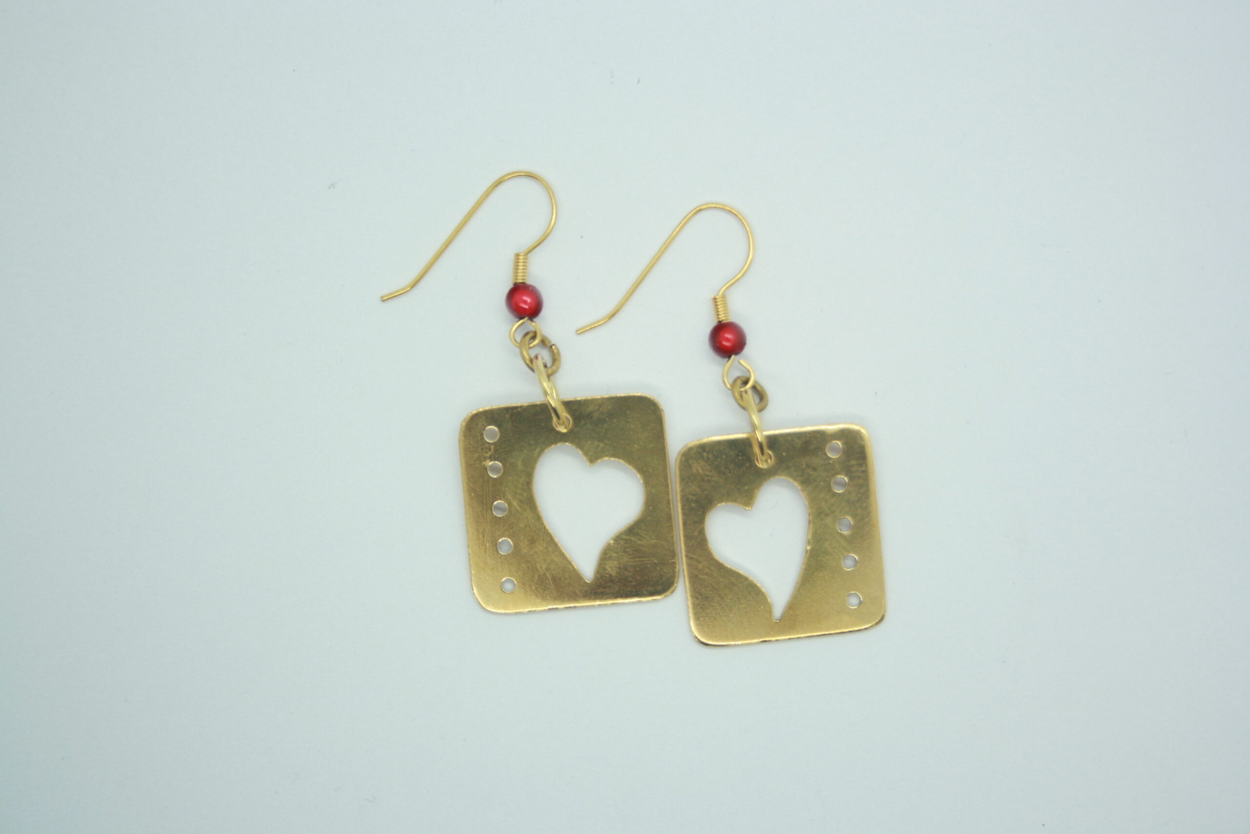 Boucles d'oreilles cœur.