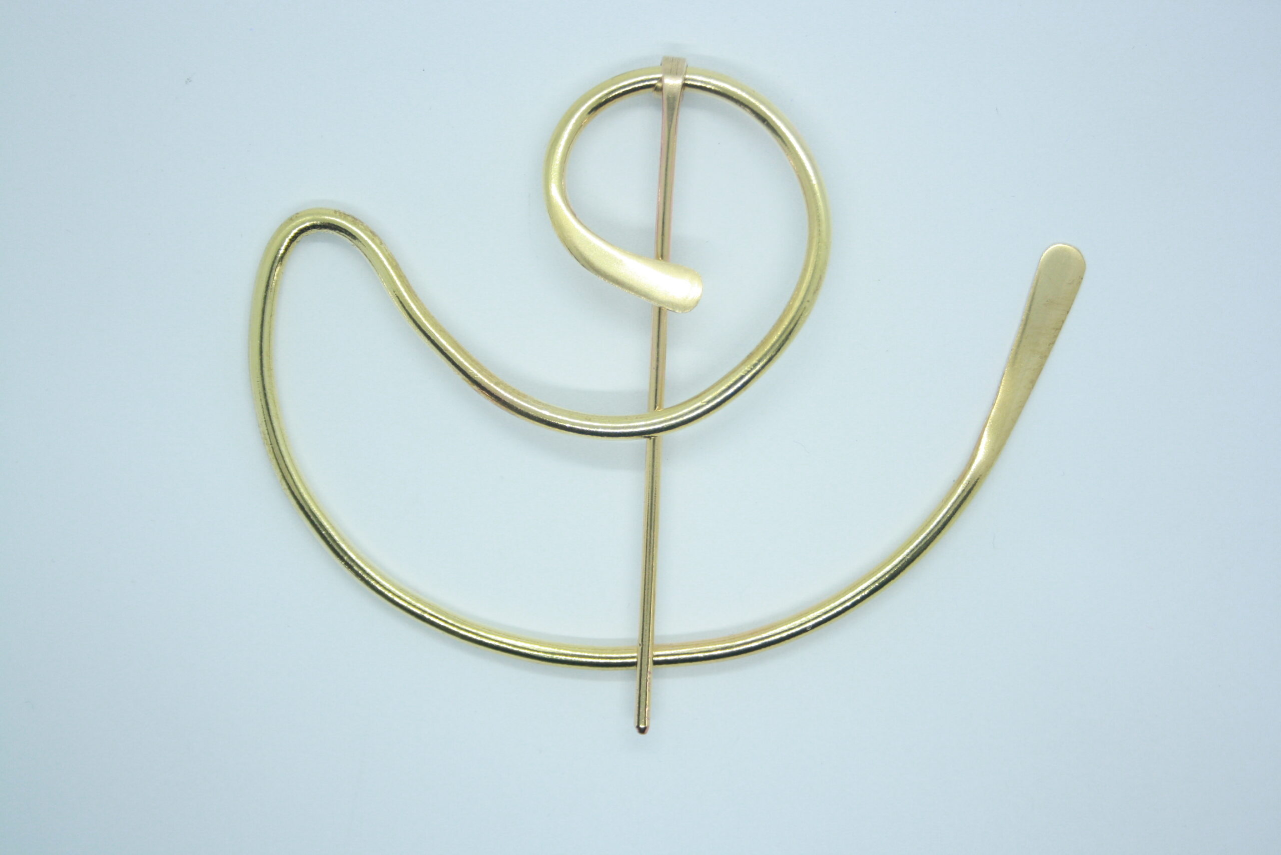 Broche pour châle, fibule Cygne en laiton.