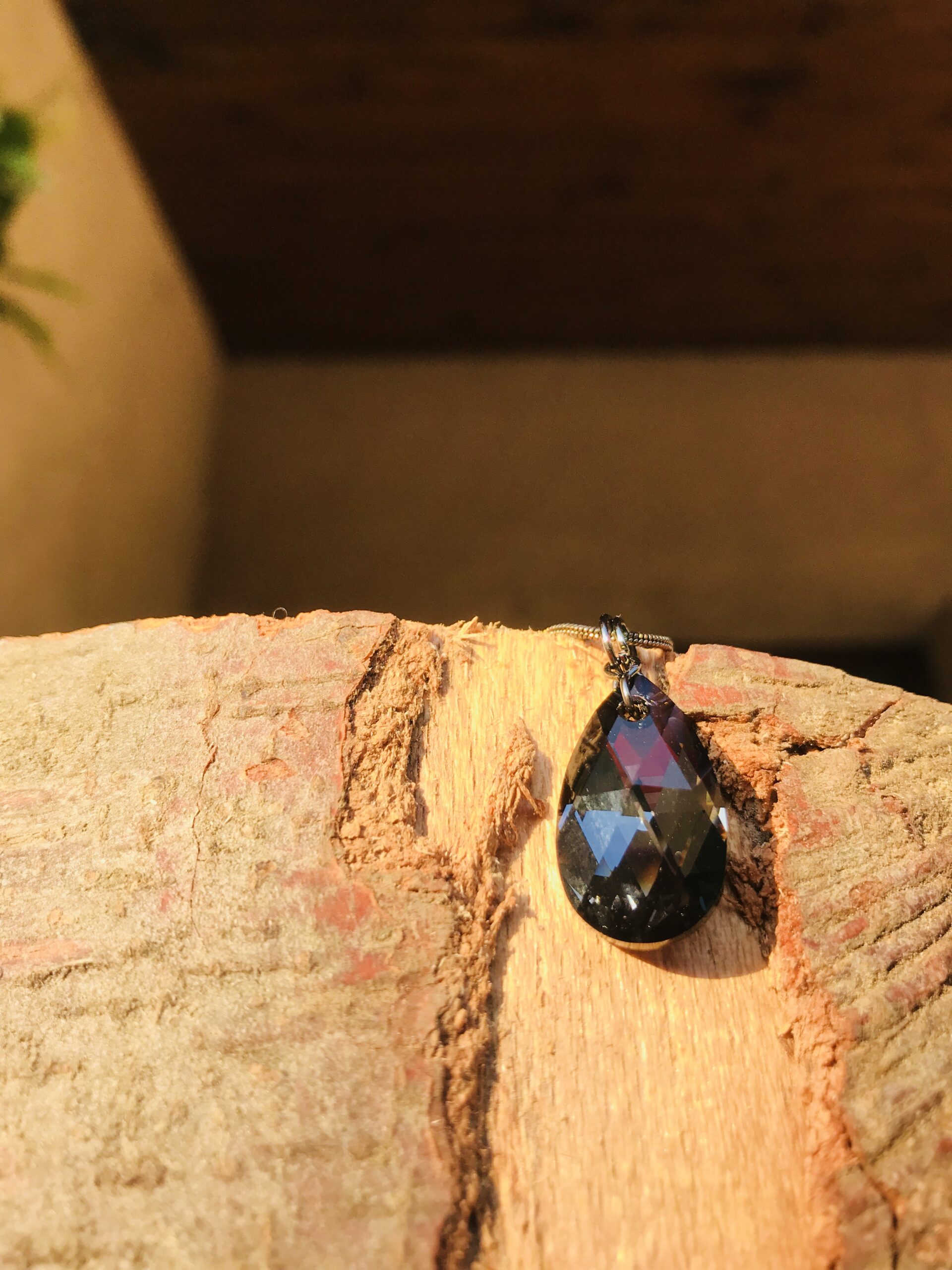 Collier larme gris foncée « Deeper » – Image 2