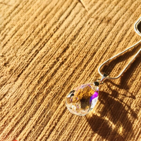 Collier larme arc-en-ciel « Livia »