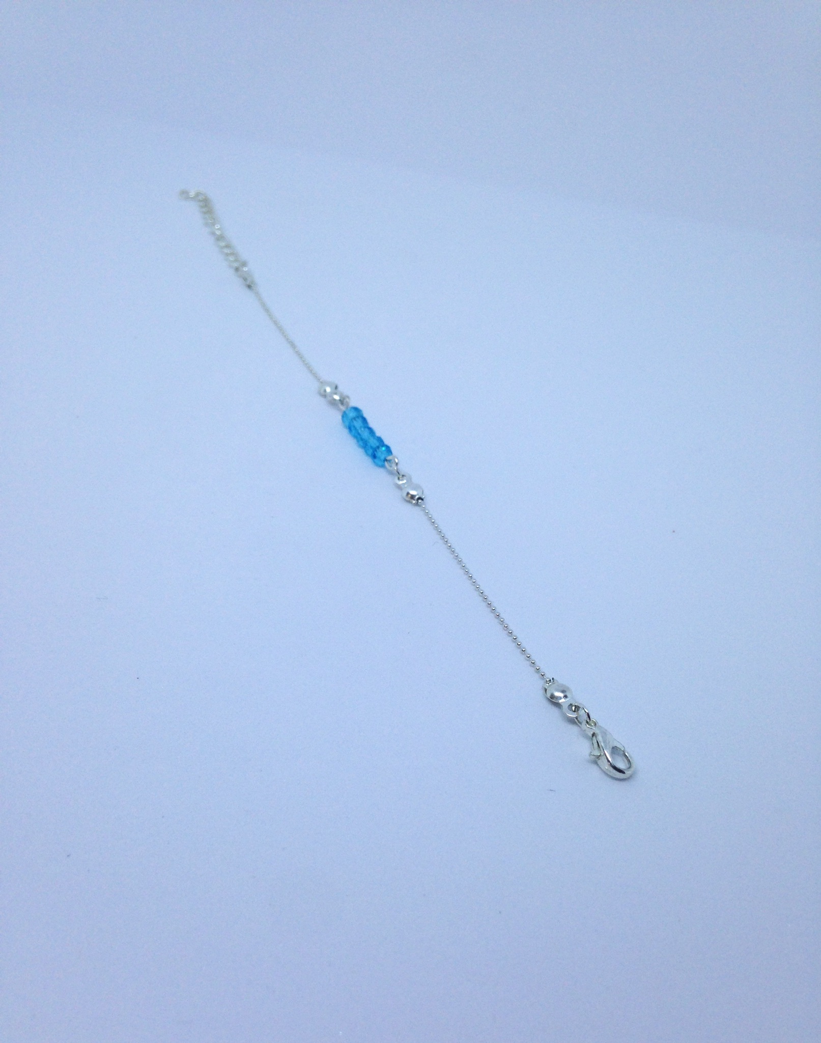 Bracelet bleu ciel fin