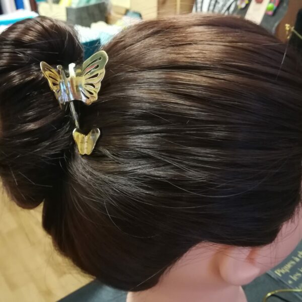 Pique à cheveux avec 2 papillons, ergonomique, en laiton, véritable bijou de cheveux.