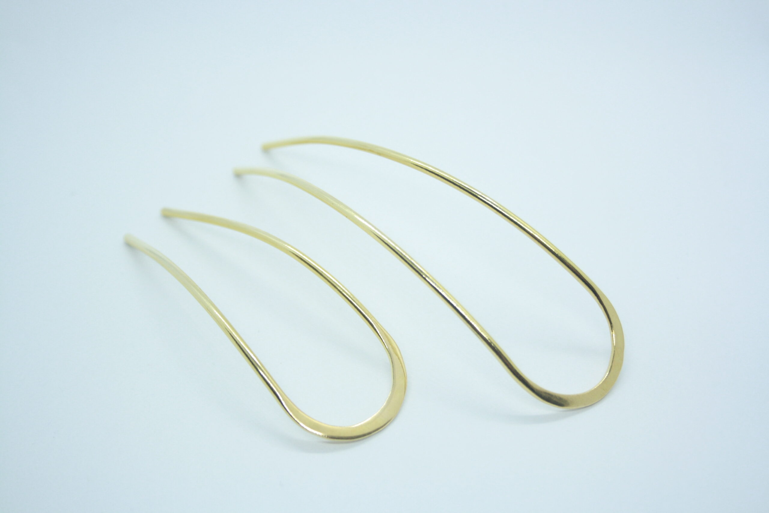 Pique à cheveux ergonomique en laiton "les invisibles", peigne. – Image 2