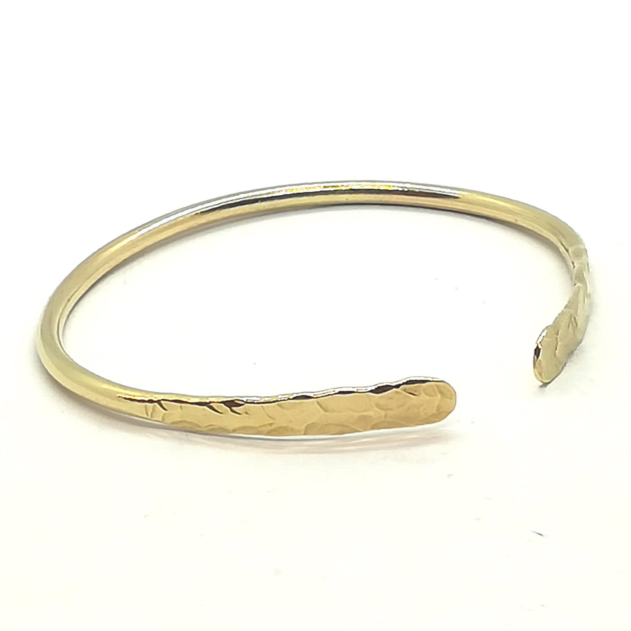 Bracelet martelé, jonc ouvert en laiton pour homme ou femme